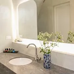 Elegant Santorini Superior One Bedroom With Outdoor Hot Tub Villa