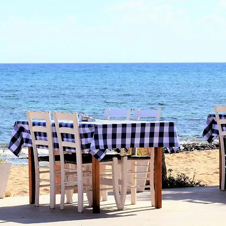 Villa Elegant Santorini Superior One Bedroom With Outdoor Hot Tub *